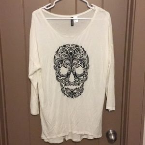 skull/sugar skull tee
